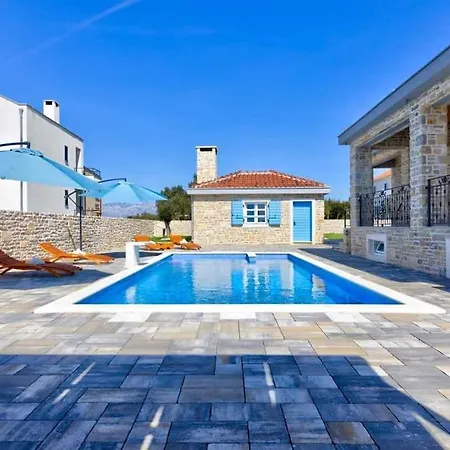 Stonevilla With Heated Pool Villa *