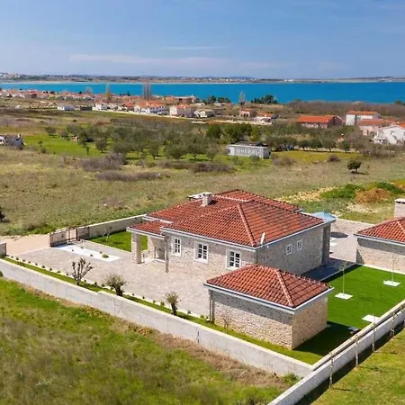 Stonevilla With Heated Pool Vrsi