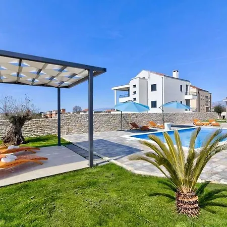 Stonevilla With Heated Pool Villa *