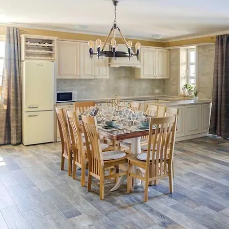 Stonevilla With Heated Pool * Vrsi