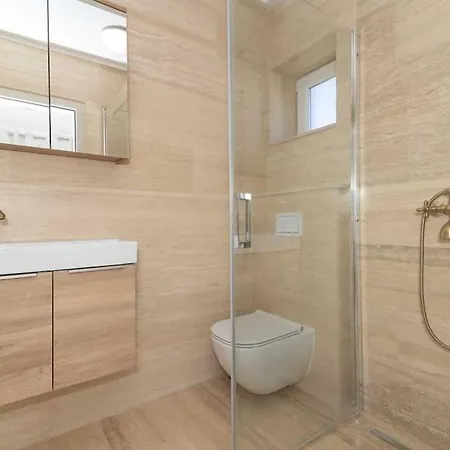 Villa Stonevilla With Heated Pool *
